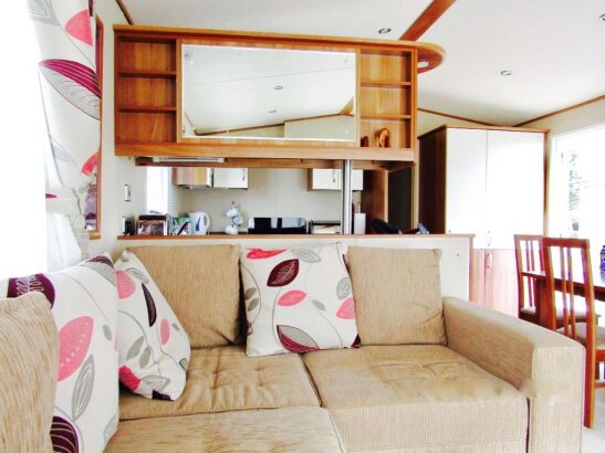 Hopton Holiday Village, Ref 10118
