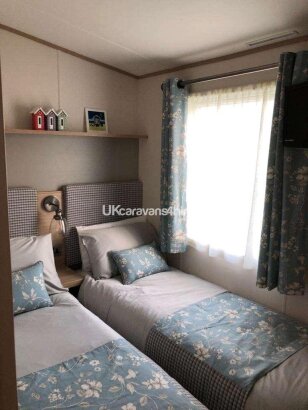 Cayton Bay Caravan Park, Ref 10245