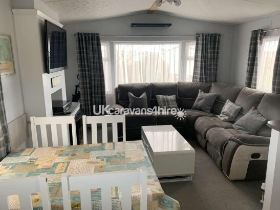 Hopton Holiday Village, Ref 10772