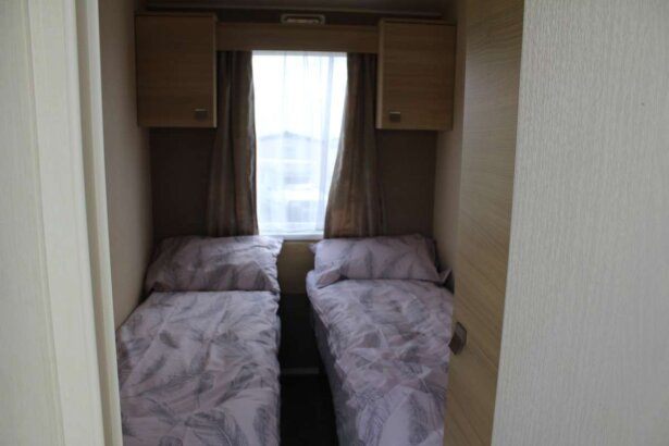 West Wayland Caravan Park, Ref 10999