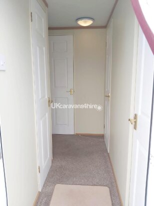 Happy Days Caravan Park, Ref 11127