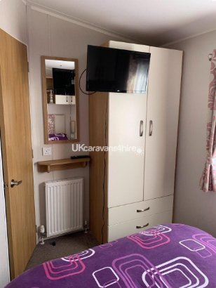 Cayton Bay Caravan Park, Ref 11337