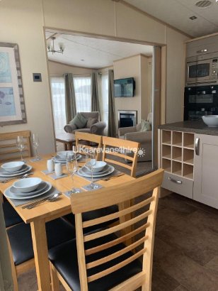 Cayton Bay Caravan Park, Ref 11899
