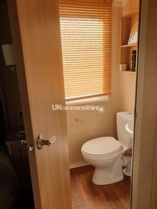 Burnham-on-Sea Holiday Park, Ref 12021