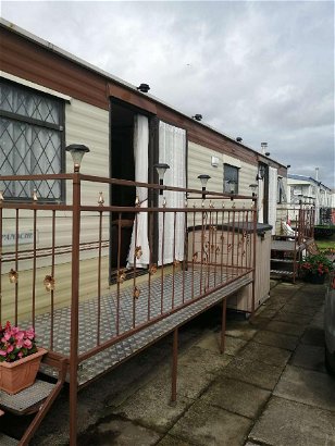 Owens Caravan Park, Ref 12280