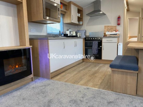 Cayton Bay Caravan Park, Ref 12555