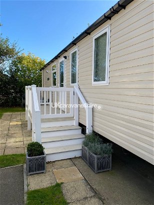 Hopton Holiday Village, Ref 12667