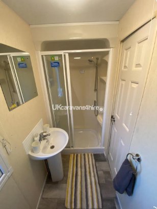 Carmarthen Bay Holiday Park, Ref 12759