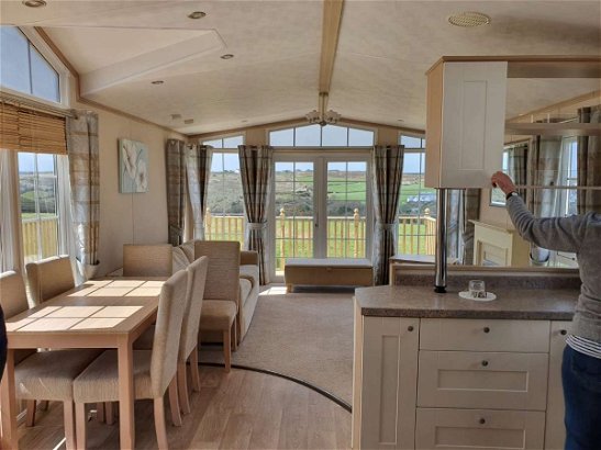 Liskey Hill Caravan Park, Ref 12936