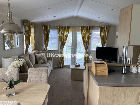 Pinewoods Holiday Park, Ref 13001