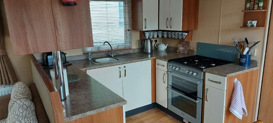 Aberdunant Hall Holiday Park, Ref 13007