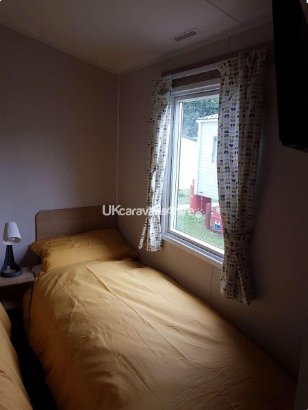 Cayton Bay Caravan Park, Ref 13313