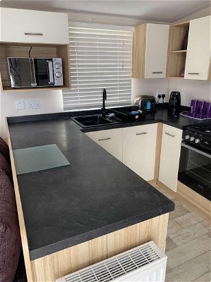 Hopton Holiday Village, Ref 13712