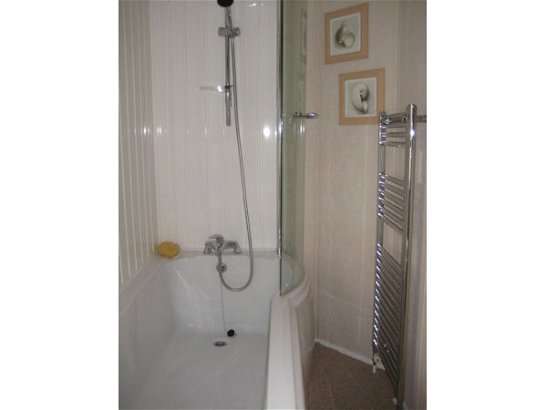 Cayton Bay Caravan Park, Ref 1403