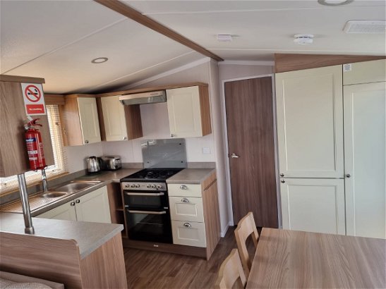 Devon Cliffs Holiday Park, Ref 14101