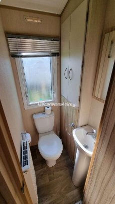 Cayton Bay Caravan Park, Ref 14232