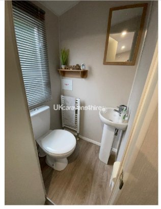 Cayton Bay Caravan Park, Ref 14338