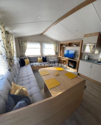 Cayton Bay Caravan Park, Ref 14338