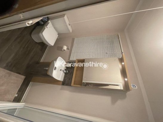 Cayton Bay Caravan Park, Ref 14340
