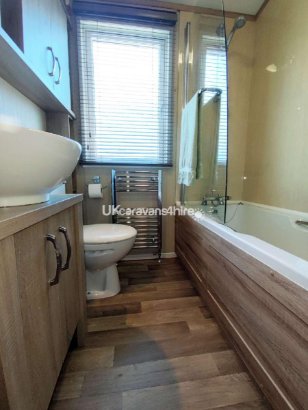 Seton Sands Caravan Park, Ref 14369