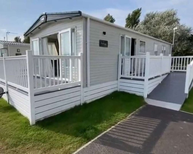 ref 14370, Broadlands Sands, Lowestoft, Suffolk