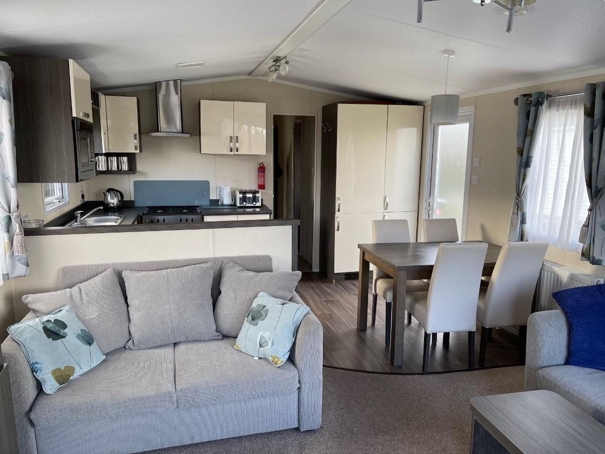 A 3 Bedroom Caravan for Hire at Lakeland Leisure Park Flookburgh