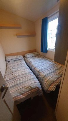 Cayton Bay Caravan Park, Ref 14501