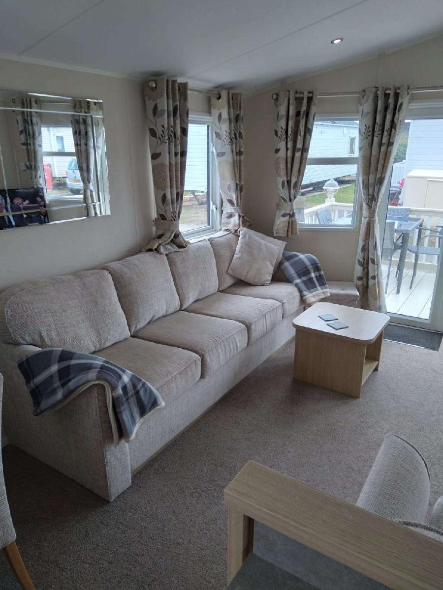 8-Berth Caravan Hire Dymchurch - 14526 | UKcaravans4hire