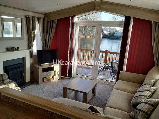 Tattershall Lakes Country Park, Ref 14571