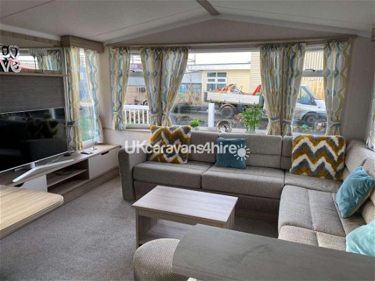 Cayton Bay Caravan Park, Ref 14637