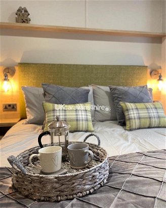 Cayton Bay Caravan Park, Ref 14908