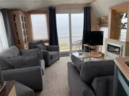 Hopton Holiday Village, Ref 1498