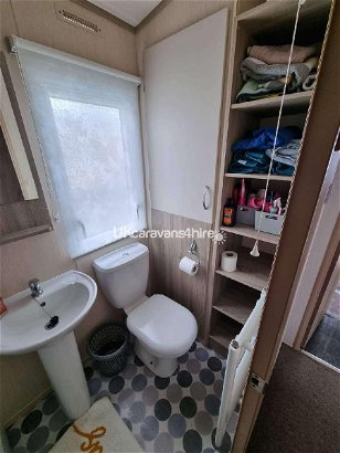 Hopton Holiday Village, Ref 15048