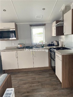 Marton Mere Holiday Village, Ref 15235