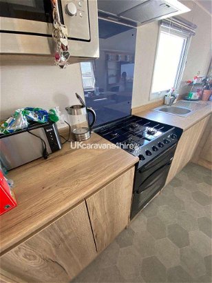 Liskey Hill Caravan Park, Ref 15435