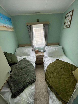 Waterside, Paignton, Ref 15507