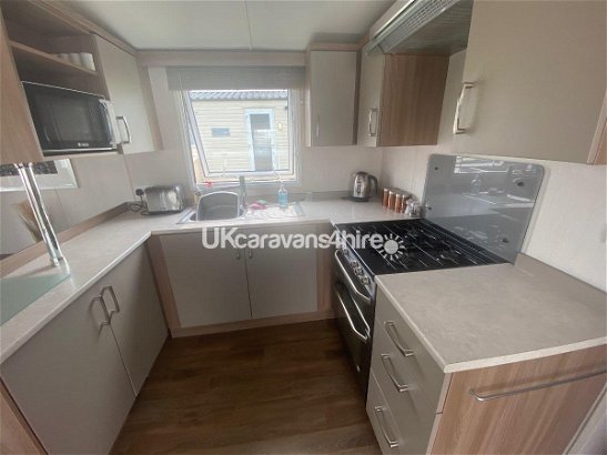 Marton Mere Holiday Village, Ref 15592