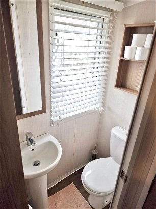 Marton Mere Holiday Village, Ref 15776