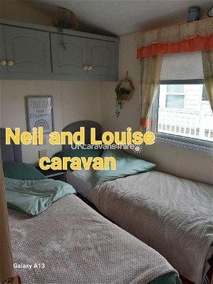 Happy Days Caravan Park, Ref 15806