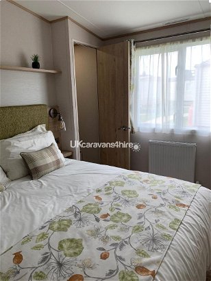Cayton Bay Caravan Park, Ref 15809