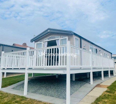 Cayton Bay Caravan Park, Ref 15810
