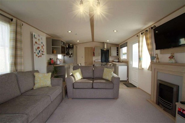 Cayton Bay Caravan Park, Ref 15913