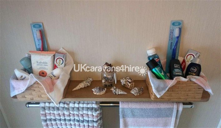 Hopton Holiday Village, Ref 16090