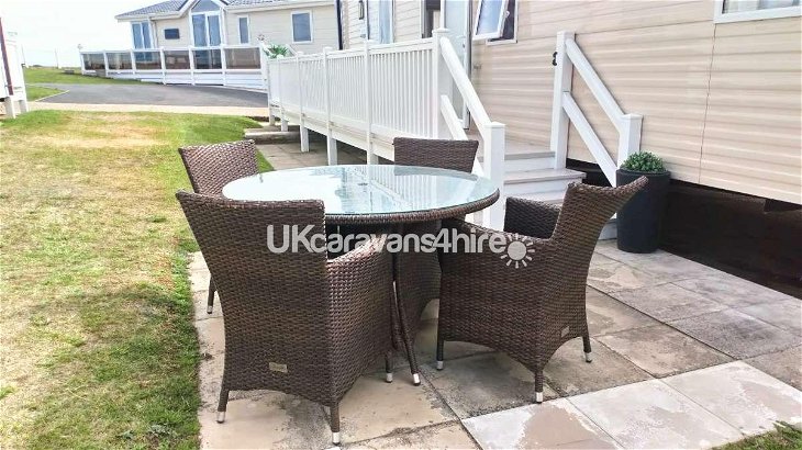 Hopton Holiday Village, Ref 16090