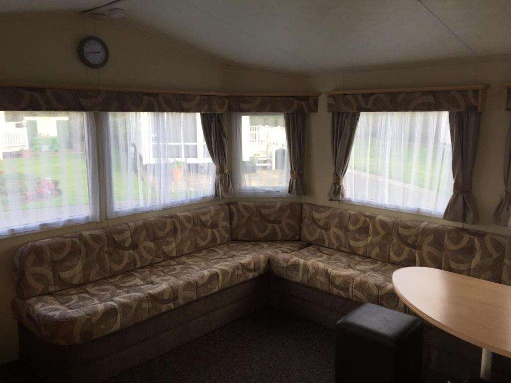 Spacious, 10 Berth Static Caravan For Hire At Butlins Skegness ...