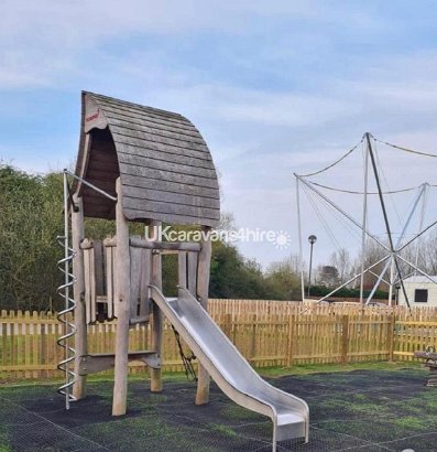 Marton Mere Holiday Village, Ref 16436