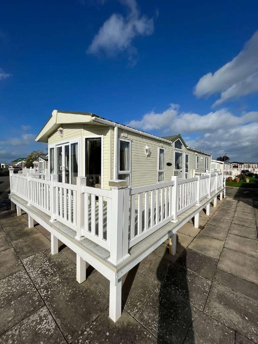 Lyons Robin Hood, Rhyl, North Wales | UKCaravans4Hire