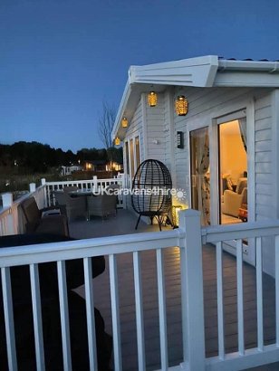 Cayton Bay Caravan Park, Ref 16861