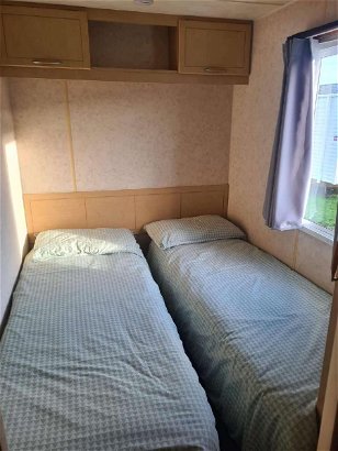 Cayton Bay Caravan Park, Ref 16991