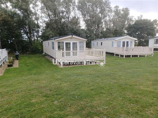 Blue Dolphin Holiday Park, Ref 17027